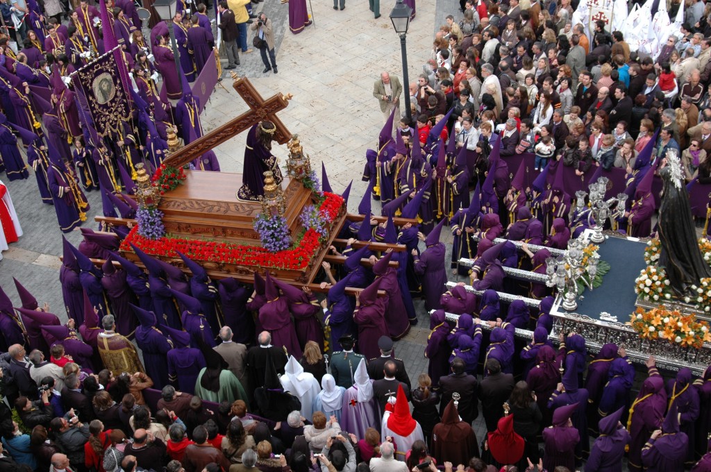 DESPEDIDA DE N.P. JESÚS NAZARENO A N.M. LA VIRGEN DE LA AMARGURA AL TERMINO DE LA PROCESIÓN DE LOS PASOS